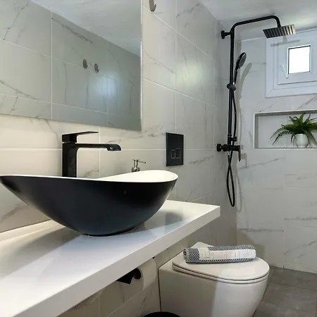 Palm Luxury In Kallithea *